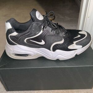 Nike Men’s Air Max Bolt size 9